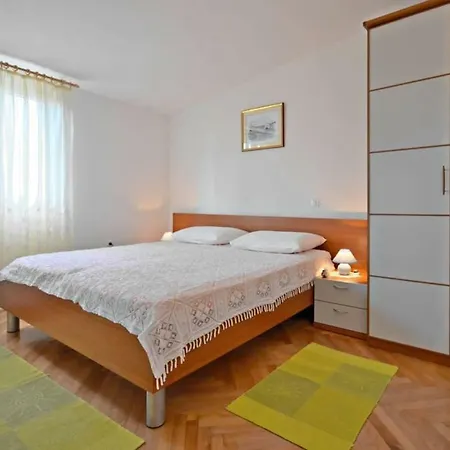 Vera * Lokva Rogoznica
